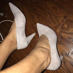 Michael Kors V toe pump